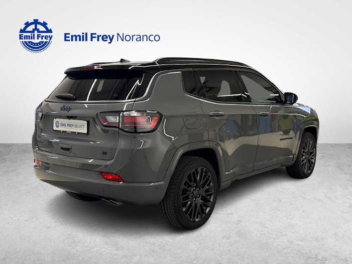 Vehicle image JEEP COMPASS