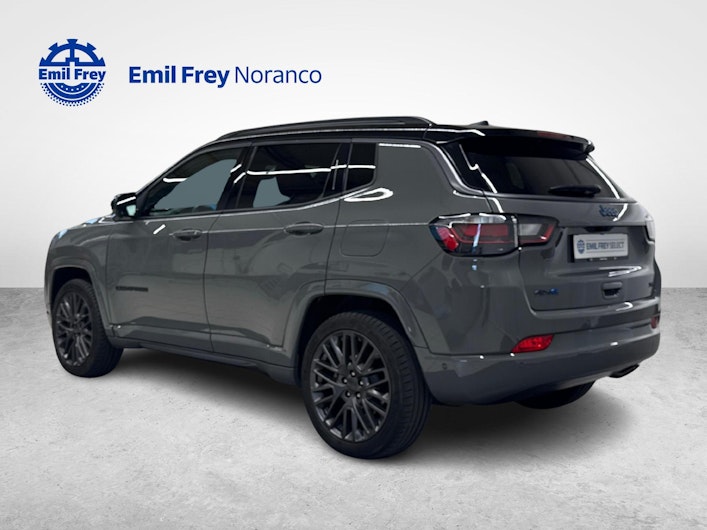 Vehicle image JEEP COMPASS