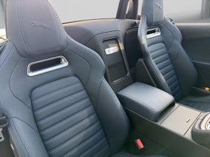 Vehicle image JAGUAR F-Type Convertible 5.0 V8 R75 AWD ZP Edition