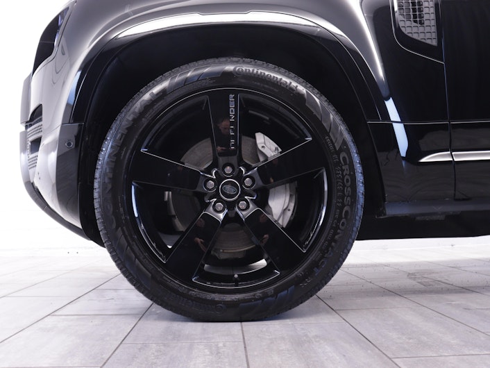 Vehicle image LAND ROVER DEFENDER