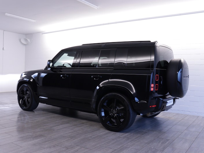 Vehicle image LAND ROVER DEFENDER