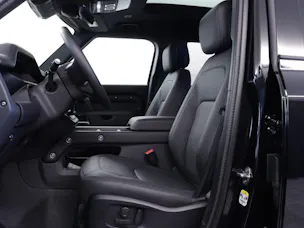 Land Rover Defender 110 3.0 D I6 300 X-Dynamic HSE