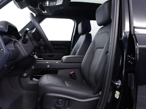 Vehicle image LAND ROVER Defender 110 3.0 D I6 300 X-Dynamic HSE