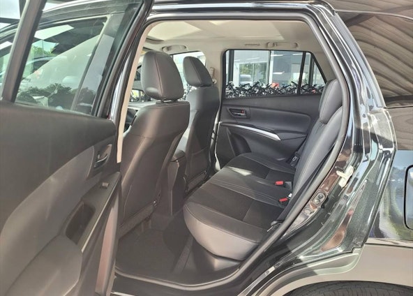 Vehicle image 9 Vehicle image 9