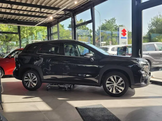 Suzuki S-Cross 1.4 T Compact Top Hybrid 4x4