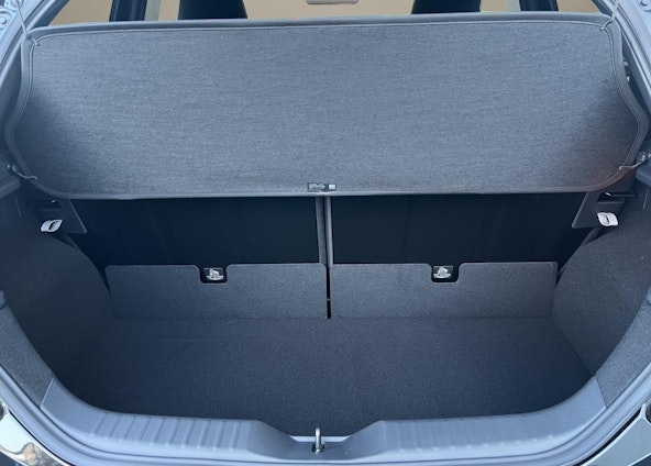 Vehicle image 18 Vehicle image 18