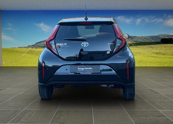 Vehicle image 3 Vehicle image 3