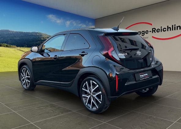 Vehicle image 2 Vehicle image 2