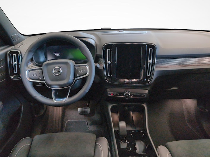 immagine del veicolo VOLVO EX40