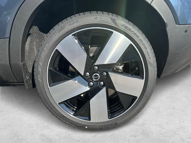 Volvo EX40 Twin XCENTRIC Edition AWD