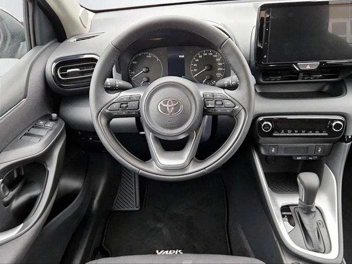 Vehicle image TOYOTA YARIS