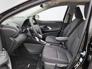 Vehicle image TOYOTA Yaris 1.5 VVT-i HSD Comfort