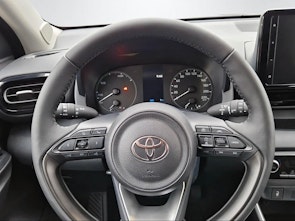 Vehicle image TOYOTA Yaris 1.5 VVT-i HSD Comfort