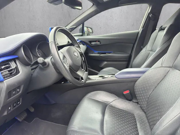 Toyota C-HR 2.0 VVTi HSD Style