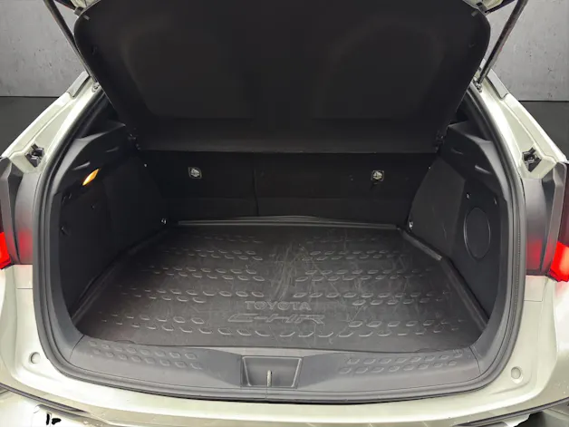 Toyota C-HR 2.0 VVTi HSD Style