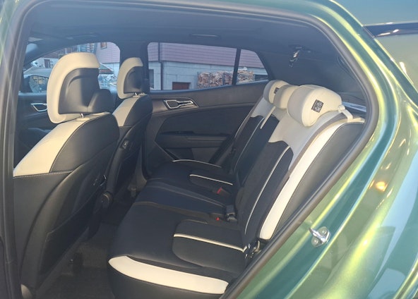 Vehicle image 9 Vehicle image 9