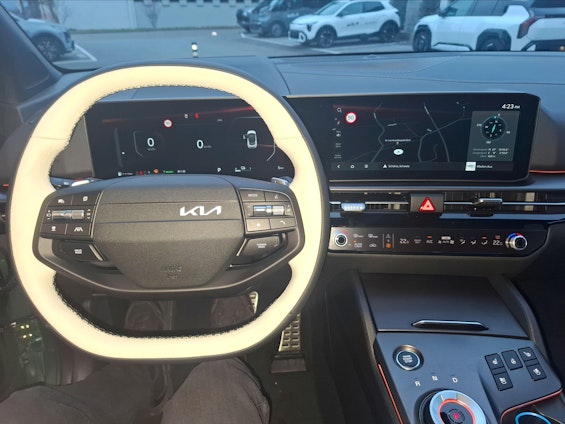 Vehicle image 11 Vehicle image 11