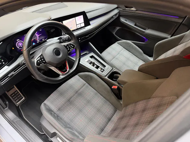VW Golf VIII 2.0 TSI GTI DSG