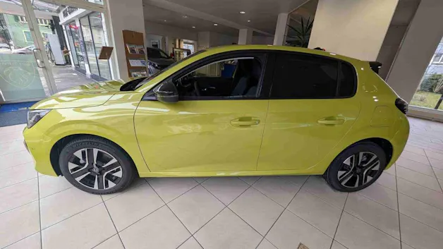 Peugeot 208 1.2 Hybrid Allure Premium
