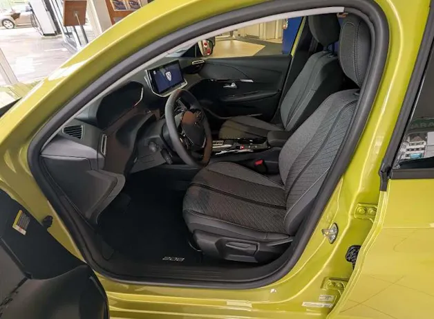 Peugeot 208 1.2 Hybrid Allure Premium