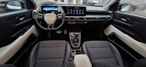 Vehicle image 4 Vehicle image 4