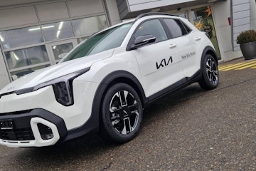 Vehicle placeholder image Vehicle placeholder image