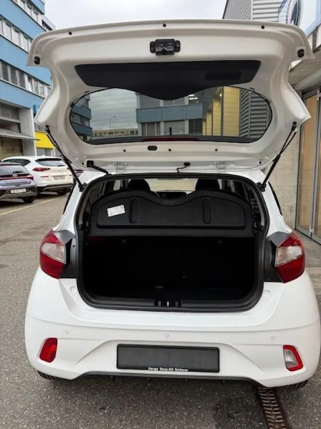Hyundai i10 1.2 Amplia AMT5