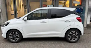 Hyundai i10 1.2 Amplia AMT5