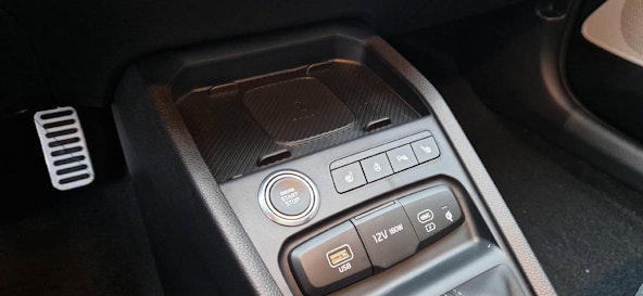 Vehicle image 6 Vehicle image 6