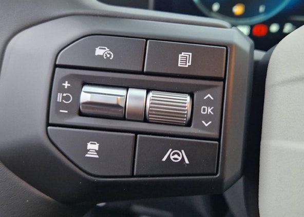 Vehicle image 8 Vehicle image 8