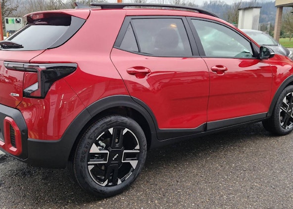 Vehicle image 12 Vehicle image 12