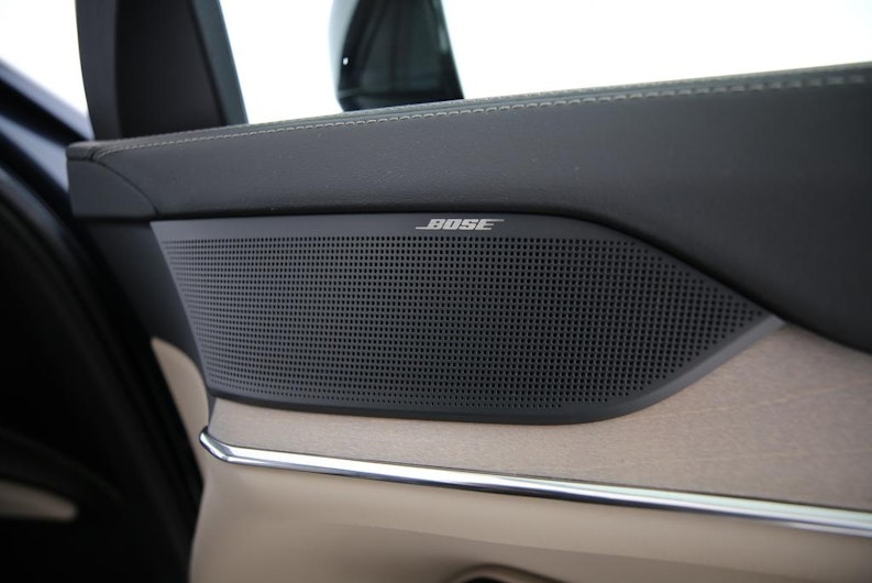 Vehicle image VOLVO EX 90