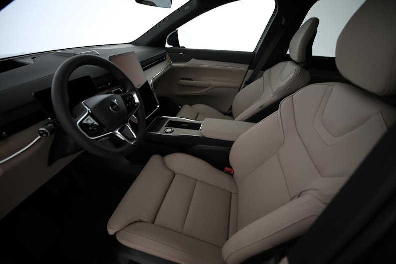 Vehicle image VOLVO EX 90