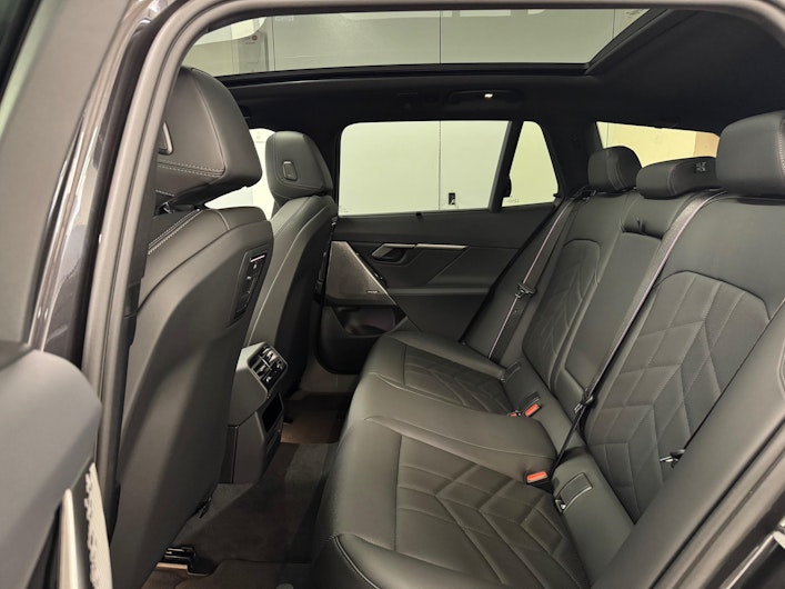 Vehicle image BMW 5 SERIES