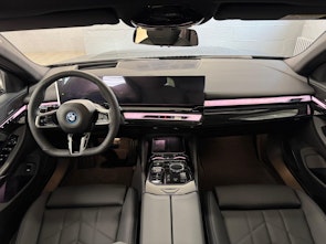 Vehicle image BMW 530e xDrive Touring