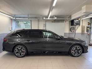 Vehicle image BMW 530e xDrive Touring