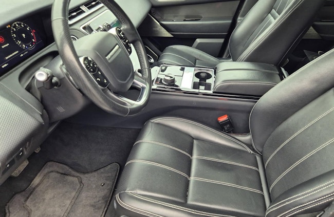 Vehicle image 4 Vehicle image 4