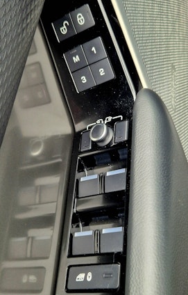 Vehicle image 8 Vehicle image 8