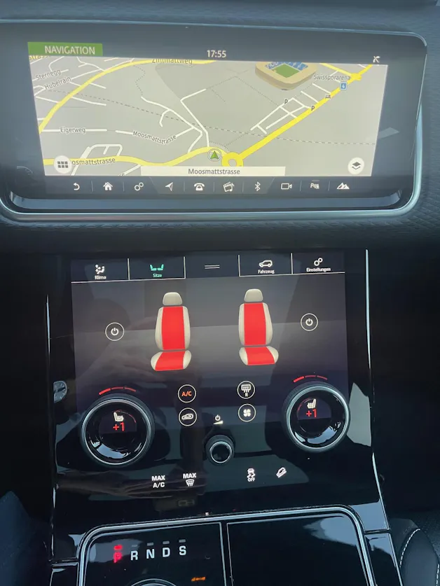 Land Rover Range Rover Velar 2.0 T SE