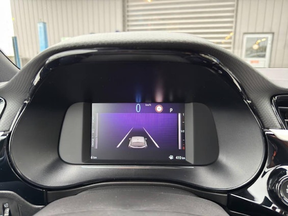 Vehicle image 9 Vehicle image 9