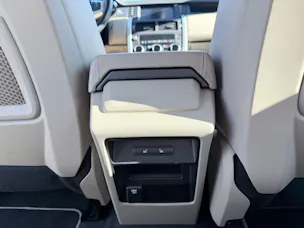 Land Rover Discovery Sport 2.0 TD4 HSE Luxury AT9