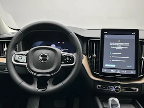 image du véhicule VOLVO XC60 2.0 T6 TE Ultra Dark eAWD
