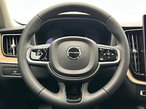 https://vehicle.imgix.net/4135944/33b11b00-4cf4-401c-a2d3-f574d501c572.jpeg