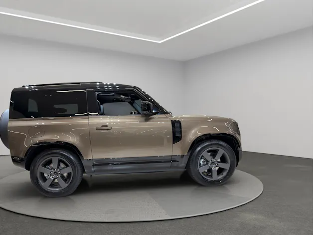 Land Rover Defender 90 3.0 D I6 250 X-Dynamic SE