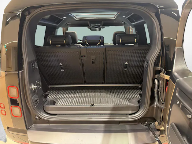 Land Rover Defender 90 3.0 D I6 250 X-Dynamic SE