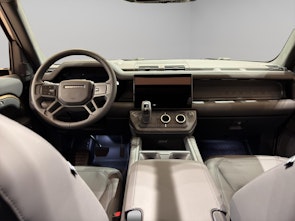 Vehicle image LAND ROVER Defender 90 3.0 D I6 250 X-Dynamic SE