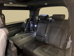 Vehicle image LAND ROVER Defender 90 3.0 D I6 250 X-Dynamic SE