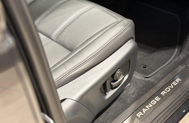 Vehicle image 10 Vehicle image 10