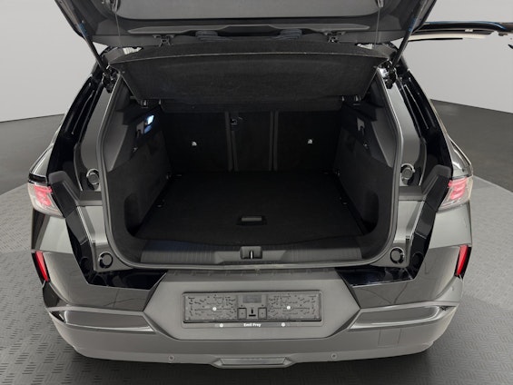 Vehicle image 4 Vehicle image 4