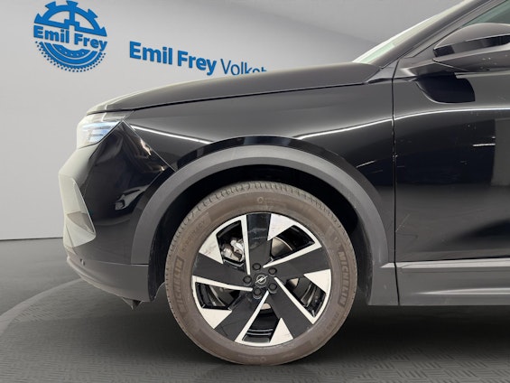 Vehicle image 3 Vehicle image 3